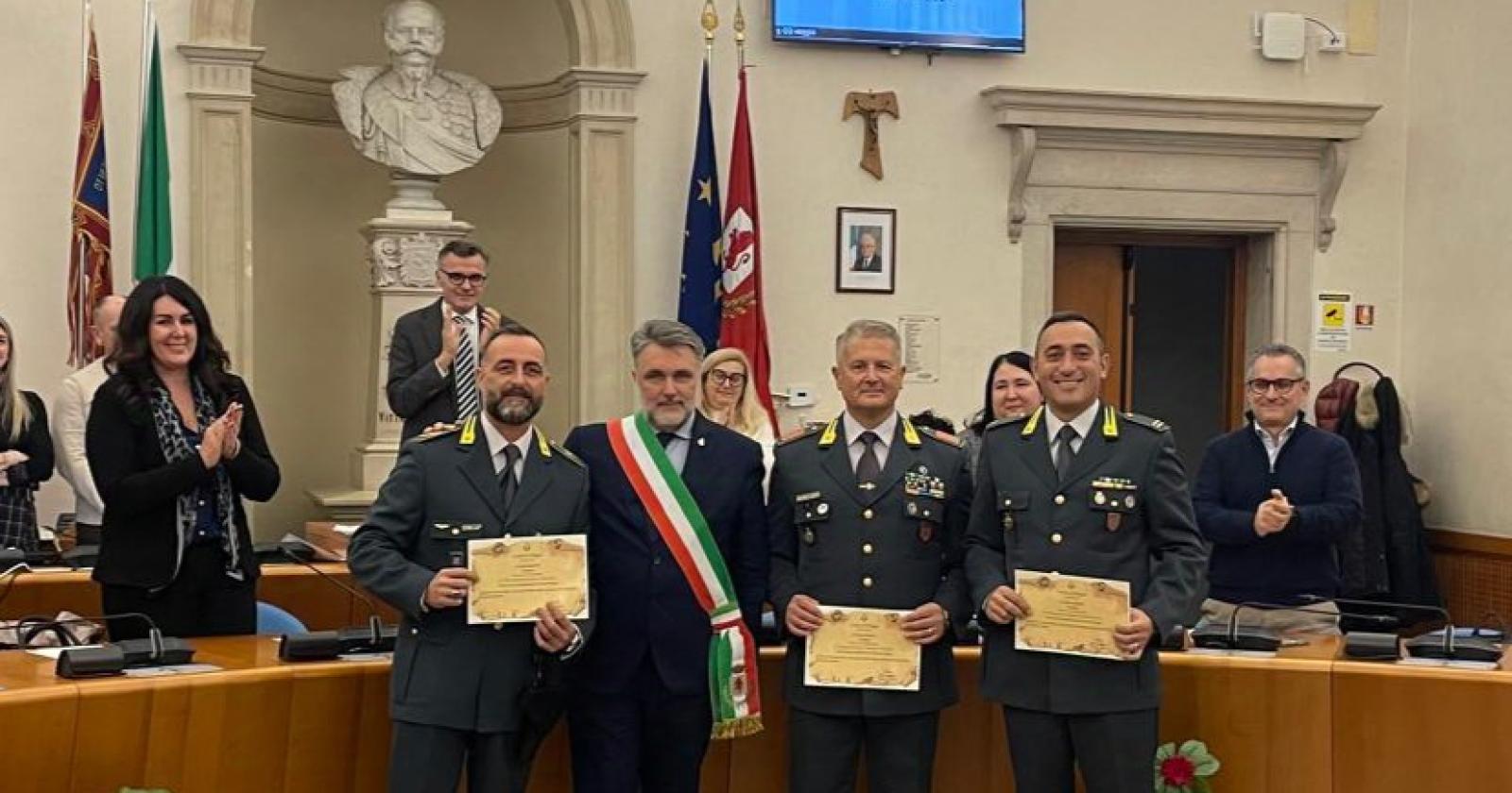 Premiati gli eroi della comunità