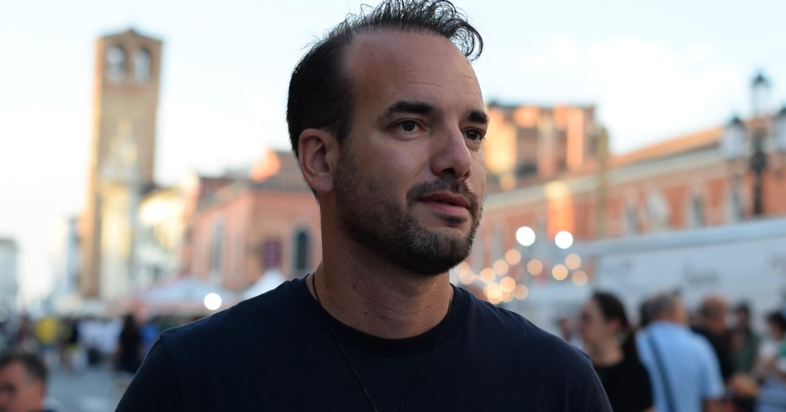 Tiozzo Brasiola lapidario sul vertiporto 