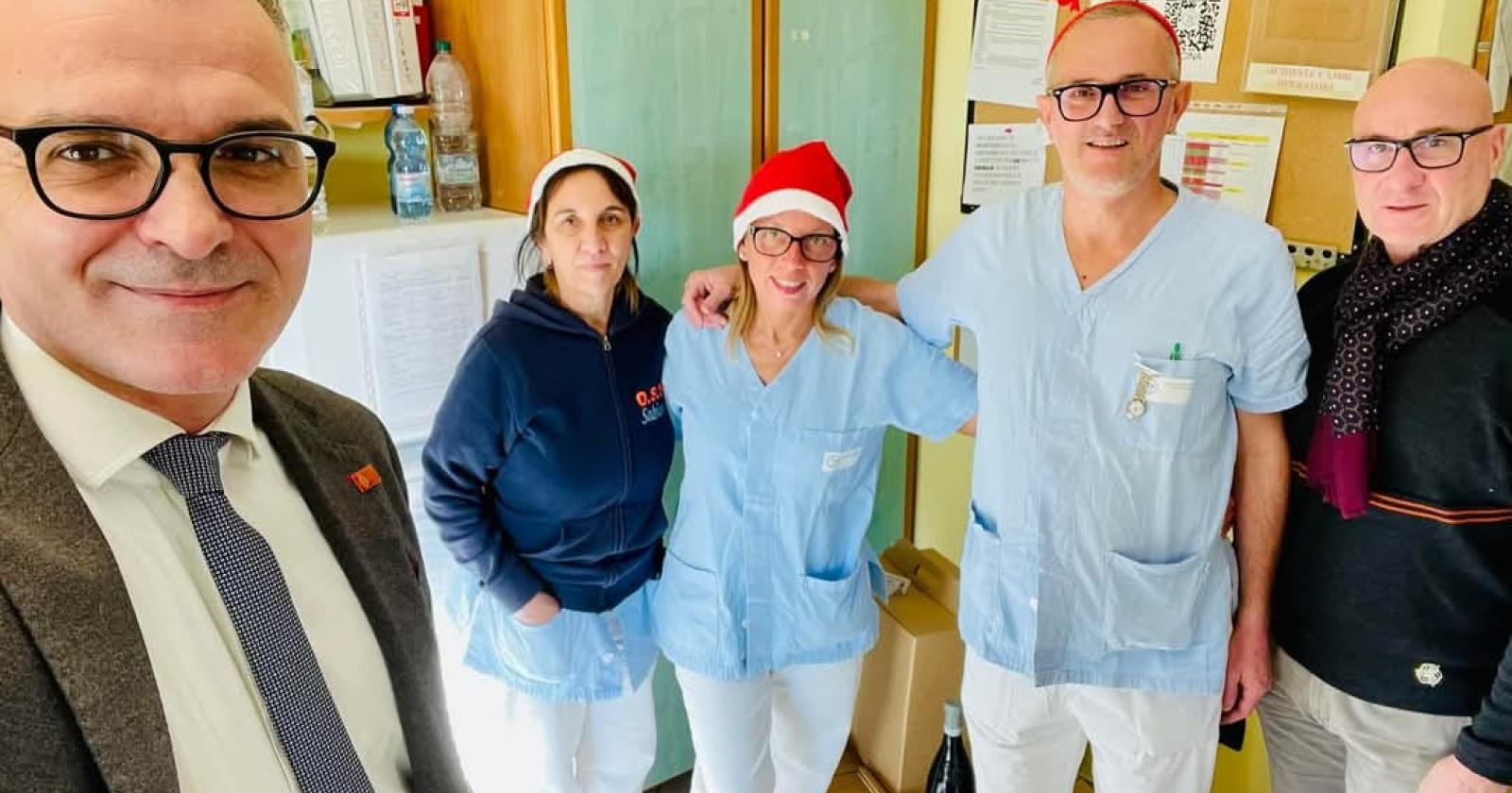 Pacchi di Natale regalati all'Ipab "Casson"