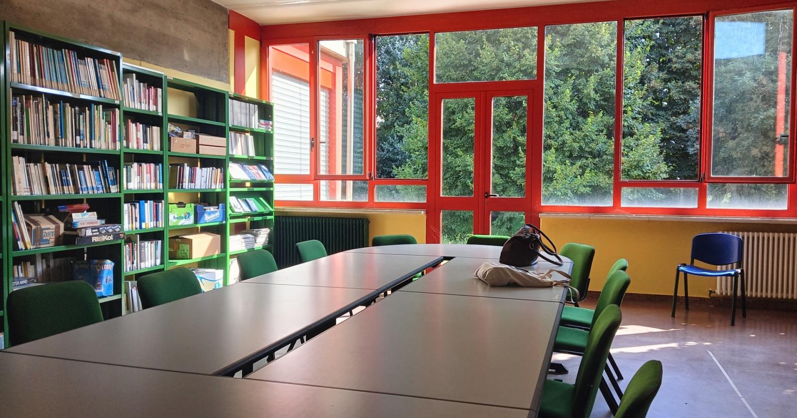 Biblioteca, chiesta la riapertura