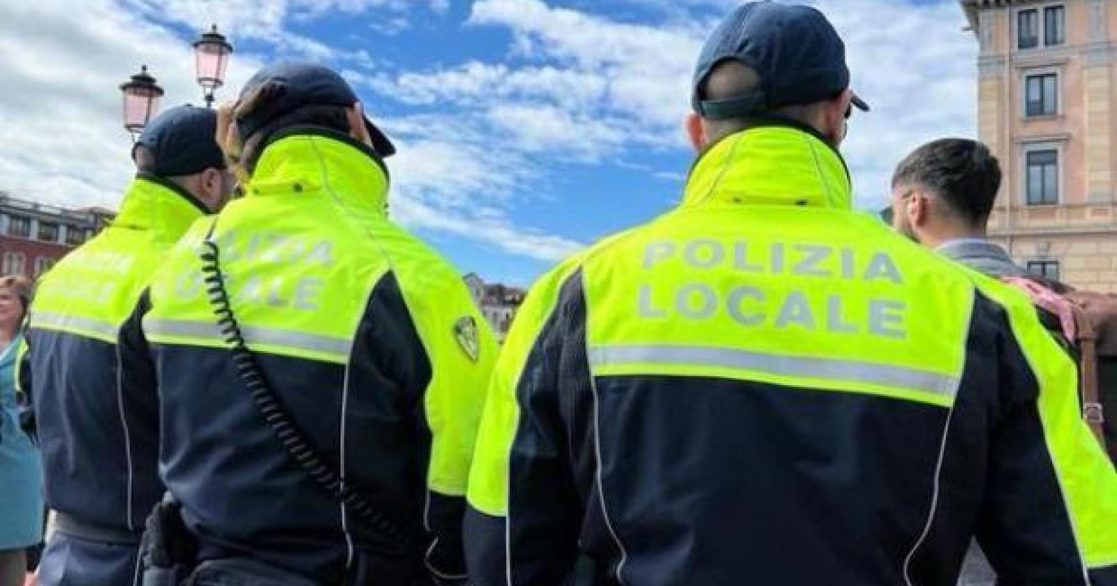 Cinque borseggiatrici bloccate dalla polizia locale