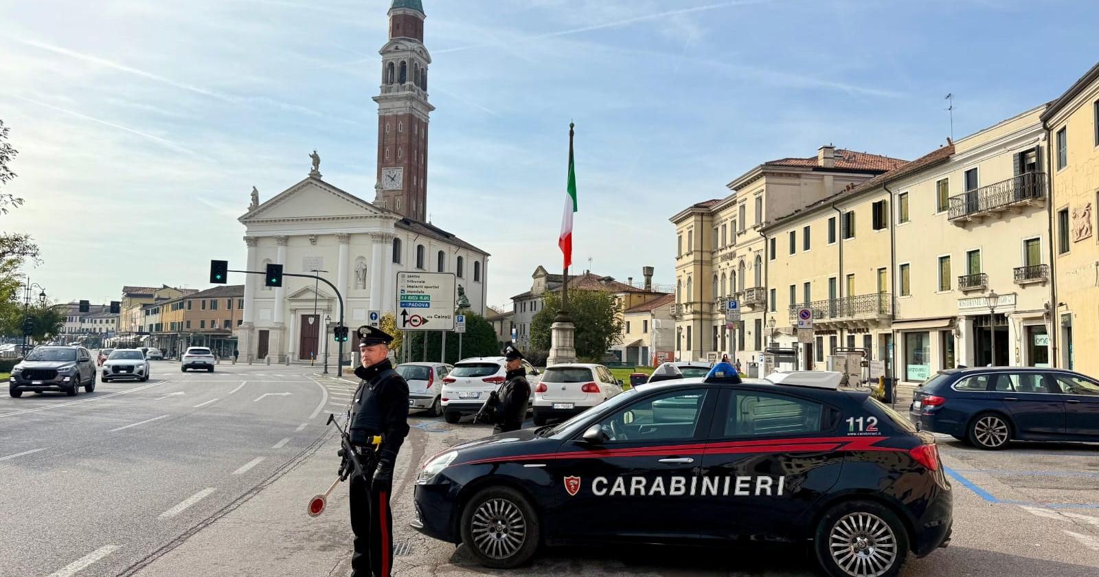 Furto in un'azienda, arrestato 18enne