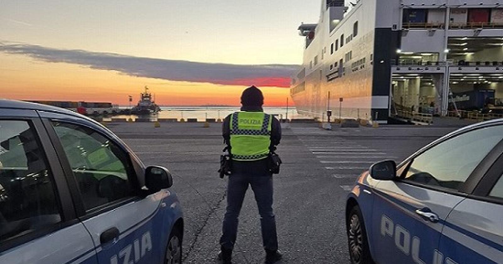 Anziano si smarrisce,  soccorso dalla Polizia, ora sta bene