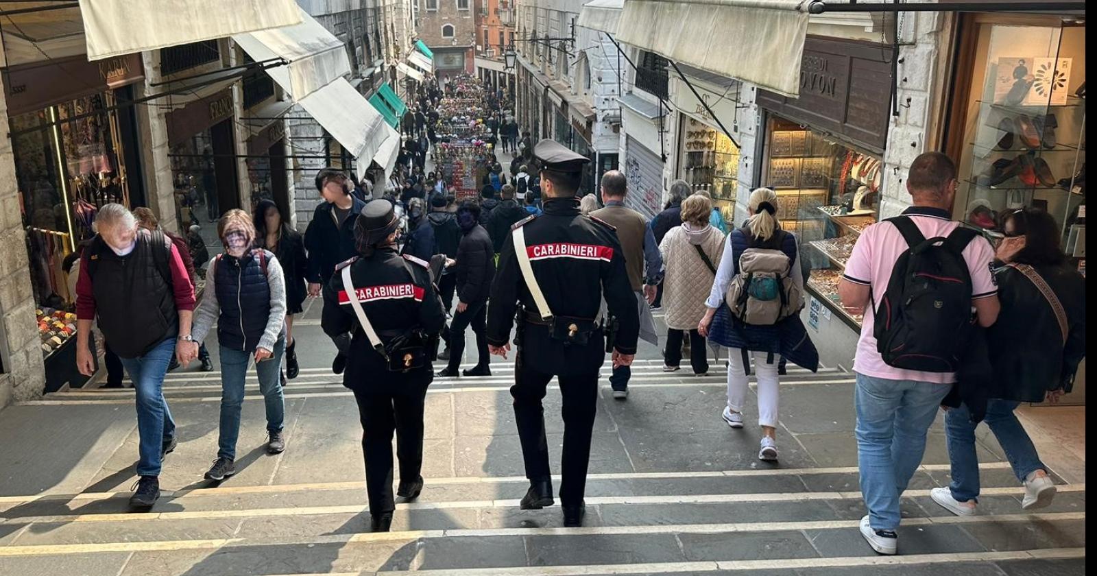 Tentato furto sul ponte di Rialto: l'intervento tempestivo dei carabinieri sventa il colpo