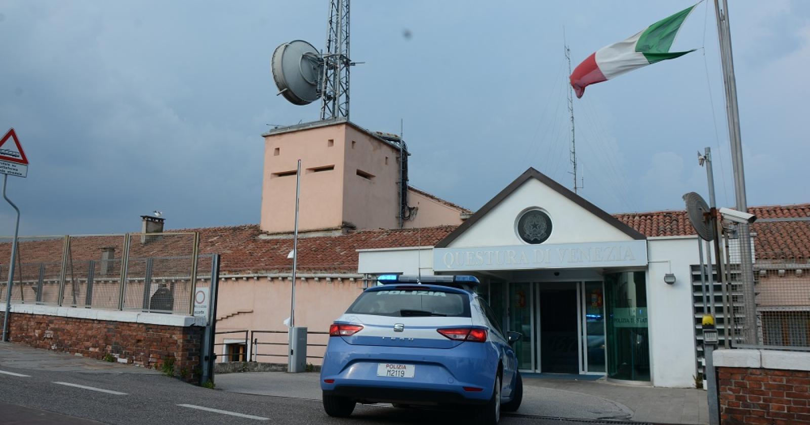 Provoca volontariamente un incendio, arrestato