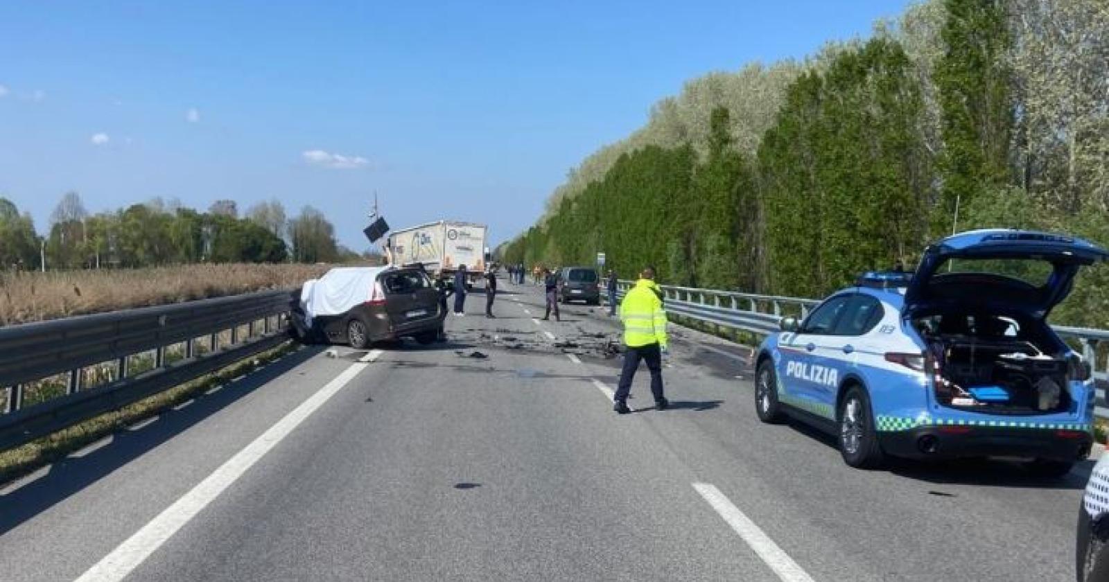 Tragedia sulla Romea: scontro fatale tra auto e camion a Rosara di Codevigo