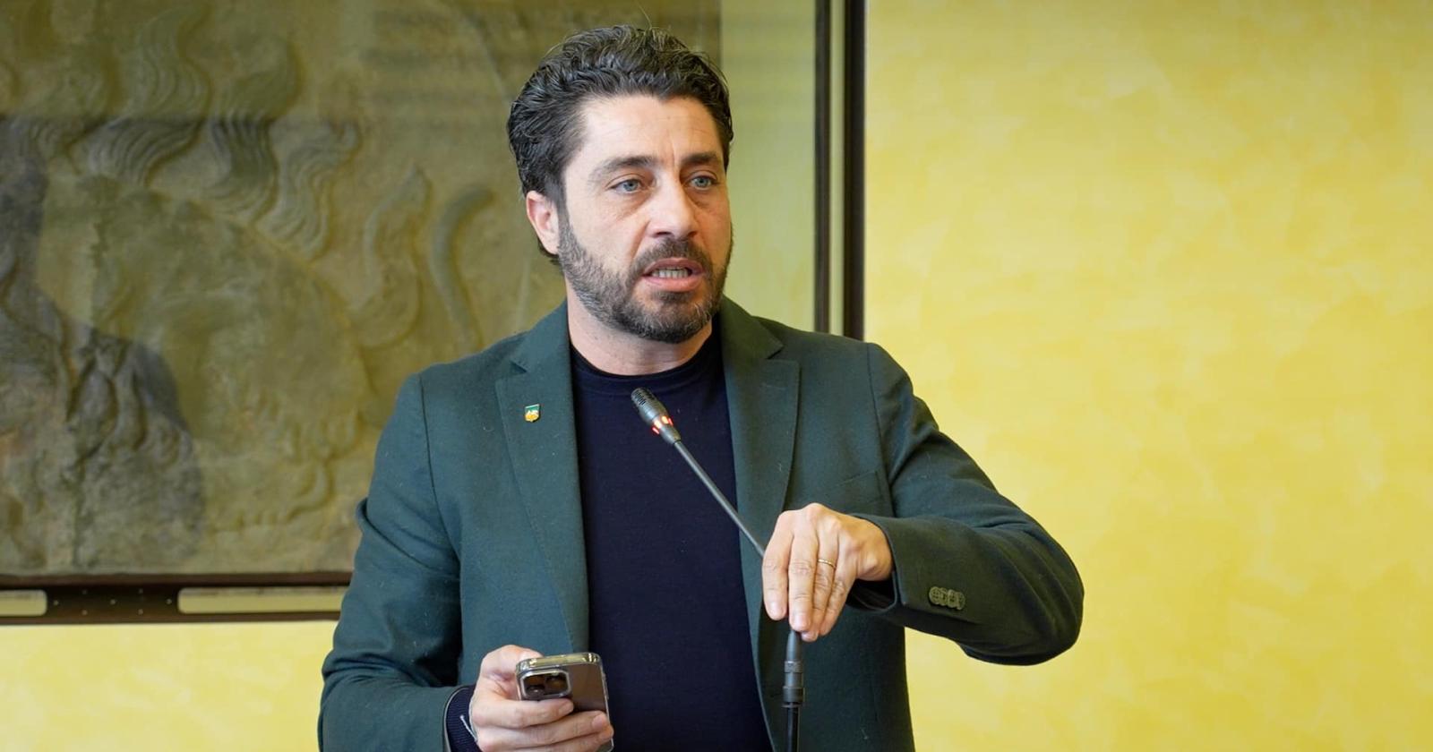 Palazzo Granaio: Montanriello critica "mai controllati i tempi”