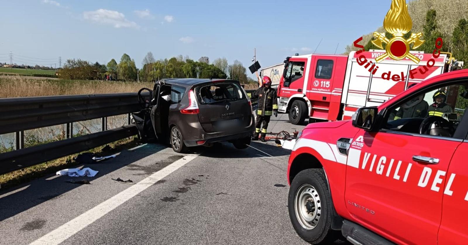 Tragedia sulla Romea: tre vite spezzate in un drammatico incidente stradale