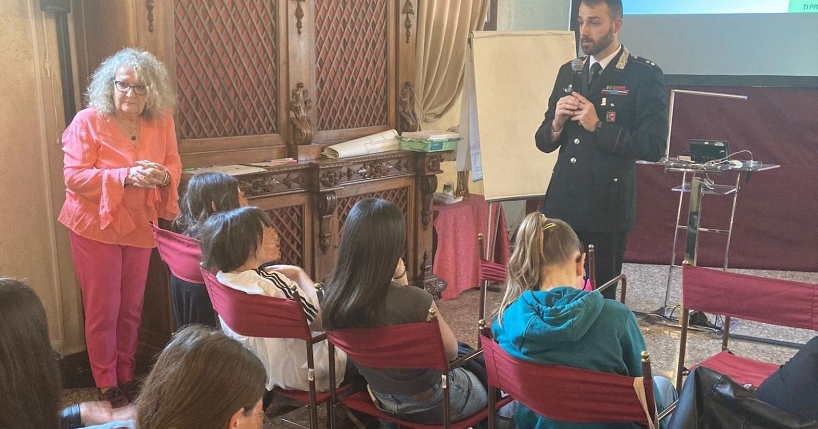 Bullismo e cyber-bullismo: i Carabinieri incontrano gli studenti