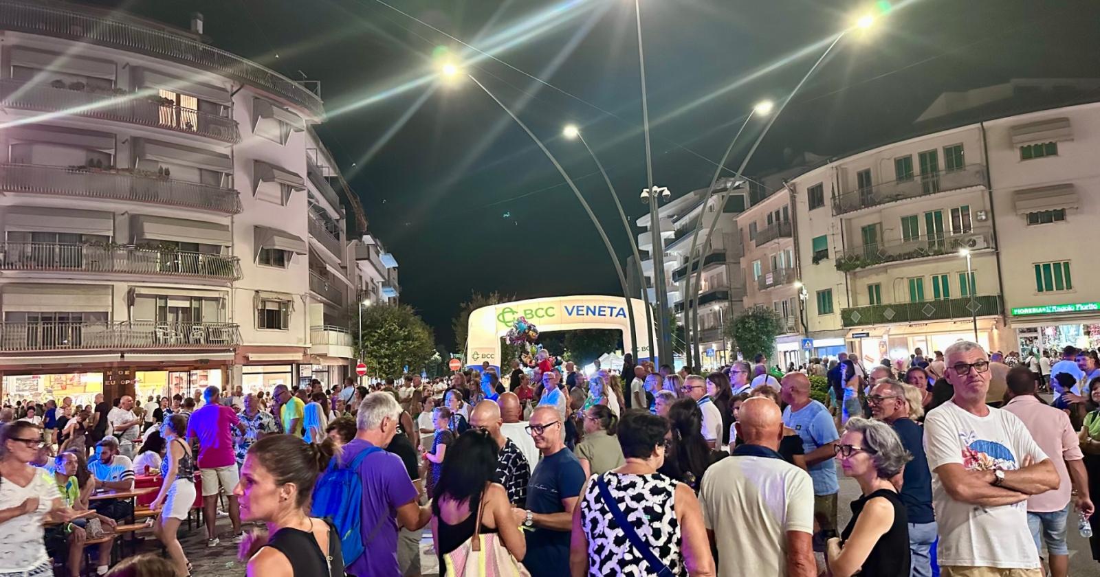 Sottomarina accende l’estate
