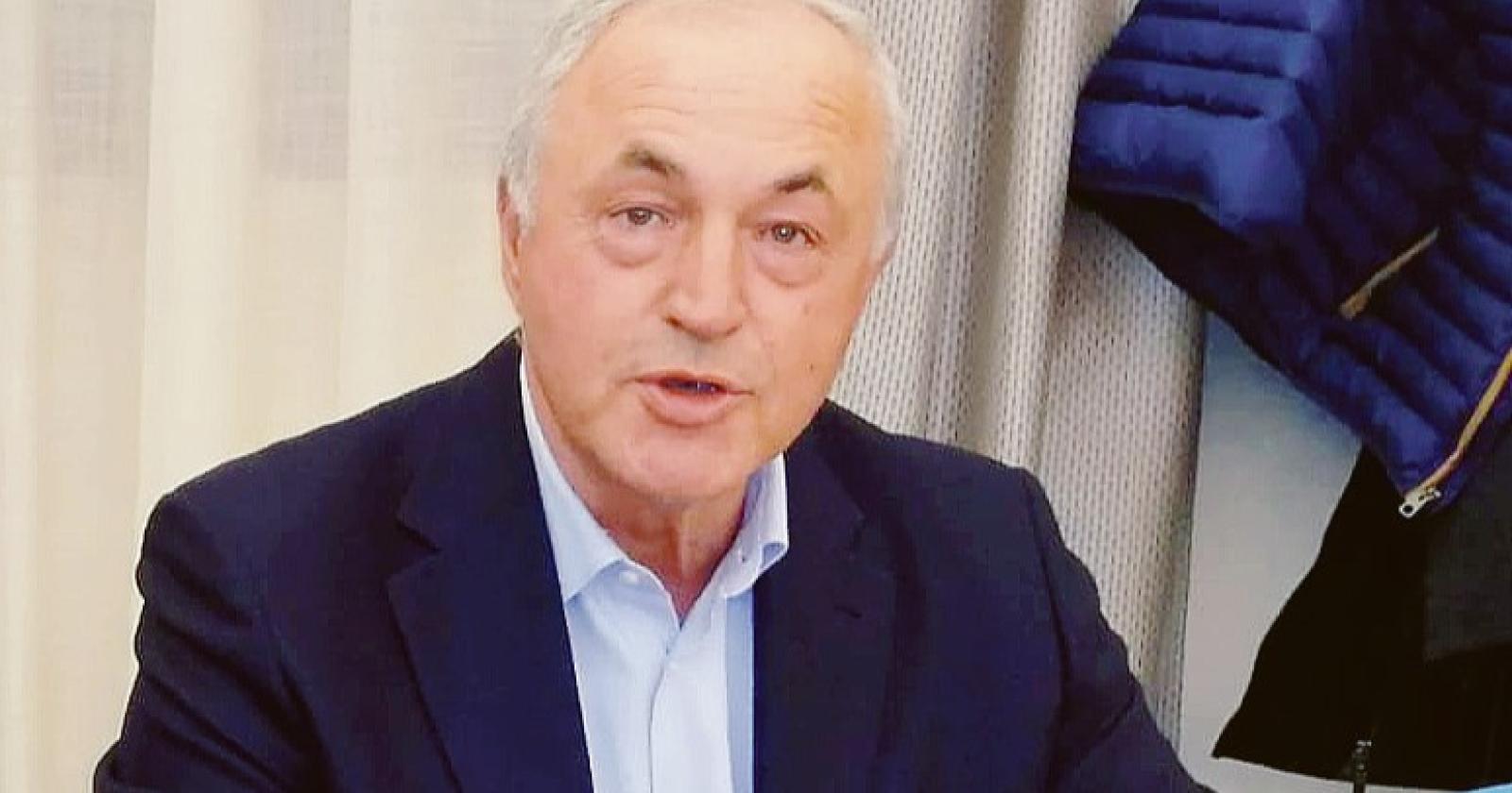 Sanità, “i cantieri sono fermi”