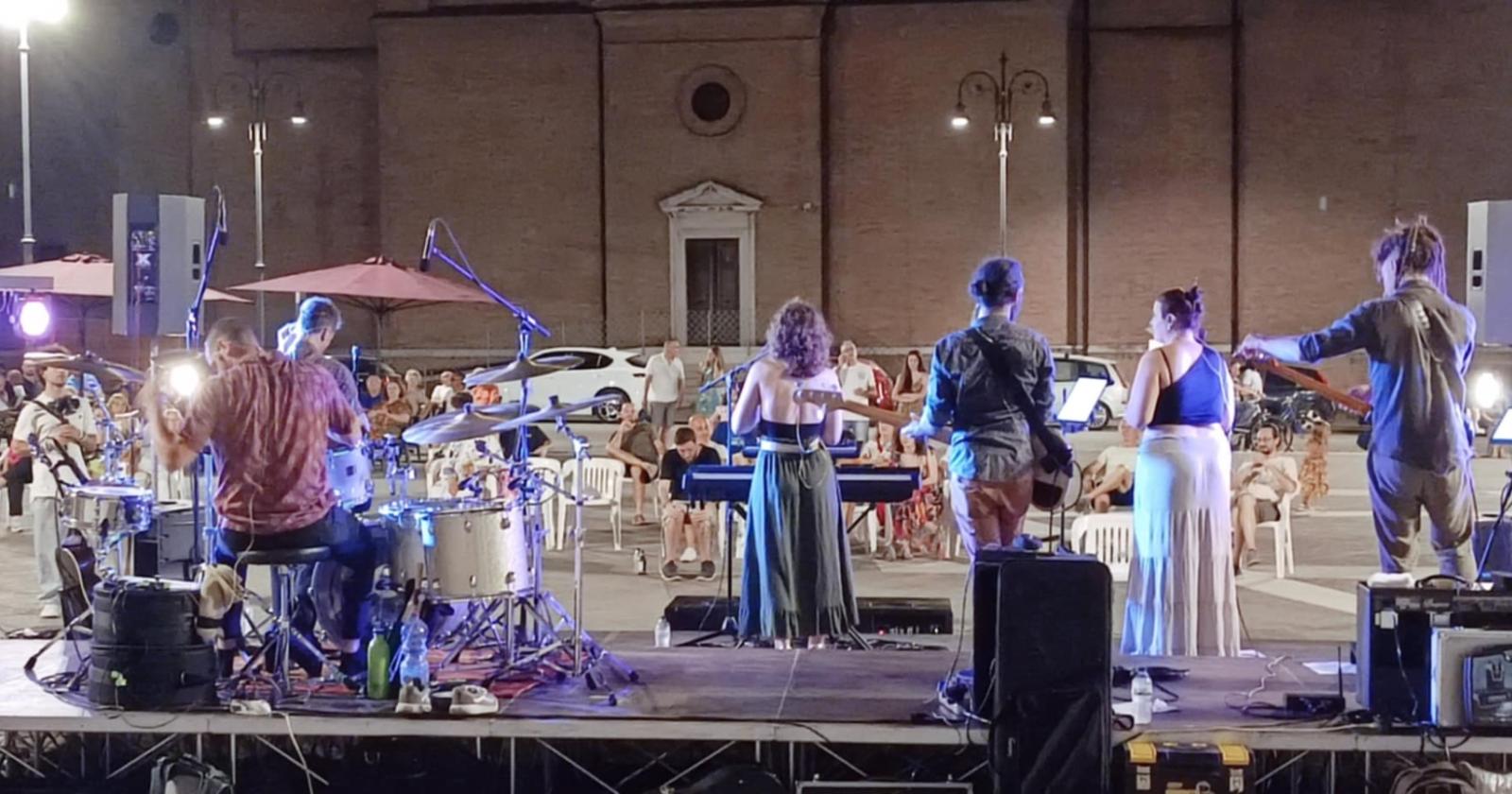"Insieme, ma sempre con rispetto"