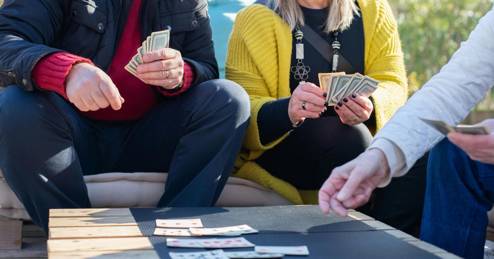 Rissa durante la partita a carte: chiuso il centro anziani 