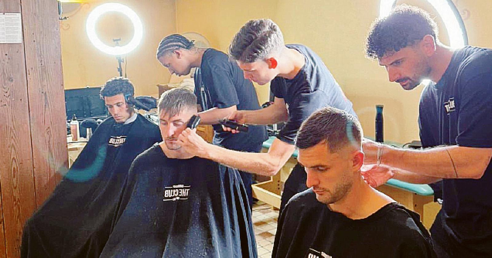 I barbieri di Cavarzere tagliano i capelli al Venezia calcio