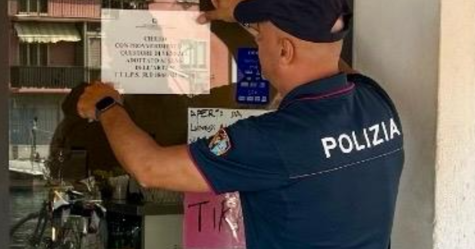 Risse e disordini, bar chiuso per 10 giorni