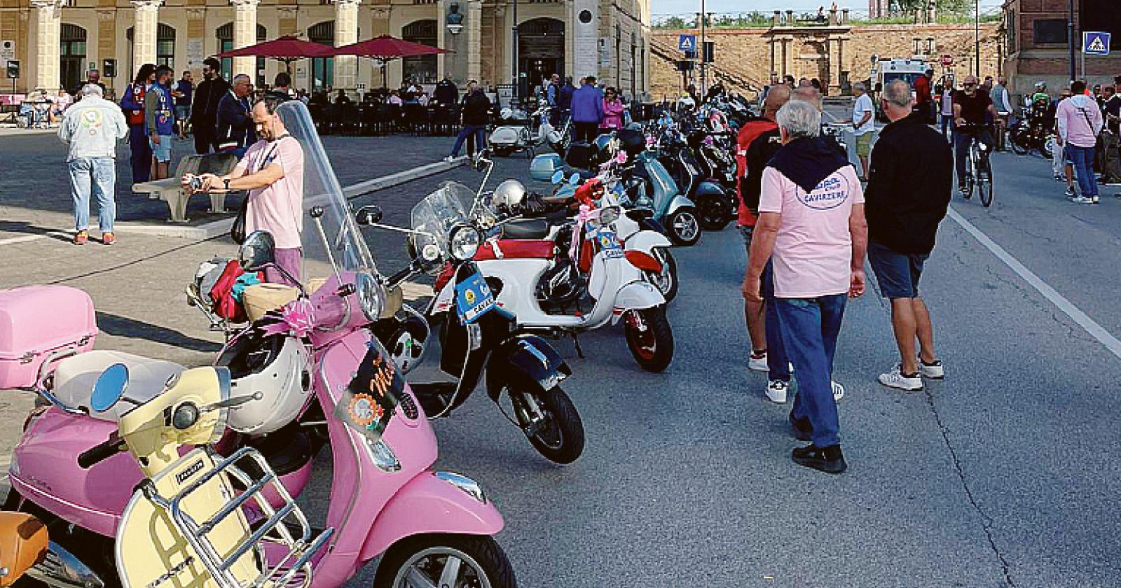 Vespa è donna, successo a due ruote