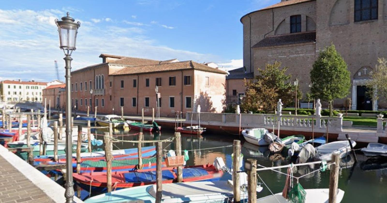 Continua l’ormeggio selvaggio