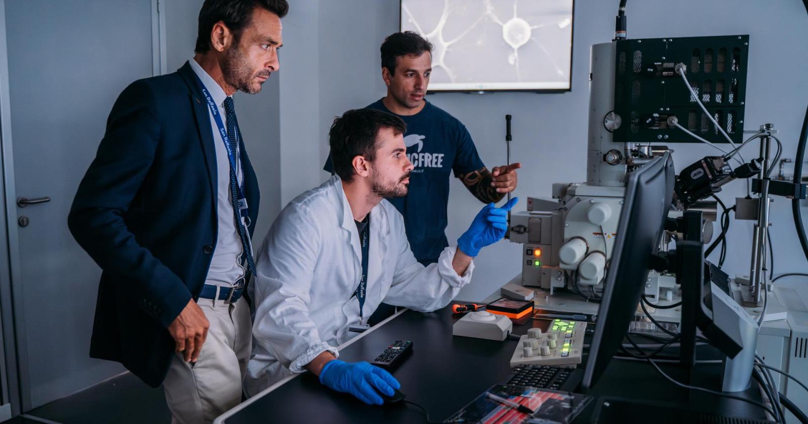 Nanoplastiche nel cervello: Plastic Free lancia la prima ricerca sugli effetti neurologici