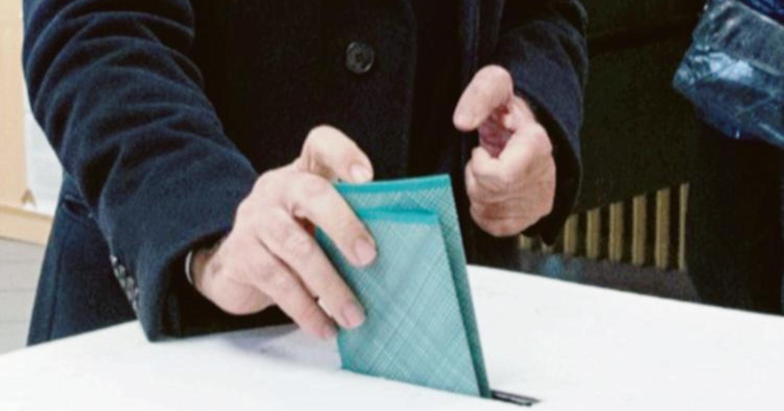 Regionali, la cittadinanza diserta le urne