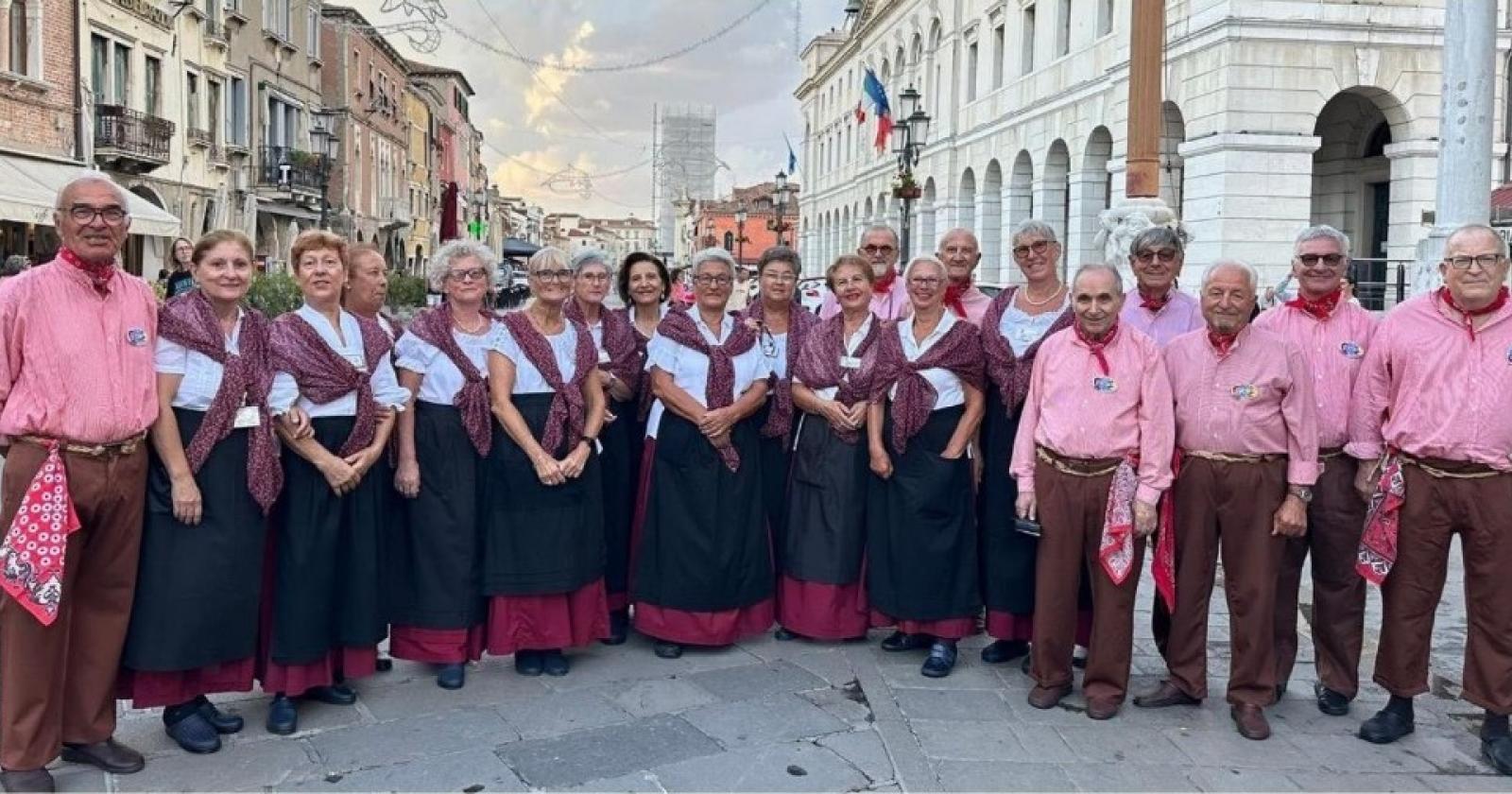 Il coro popolare in trasferta 