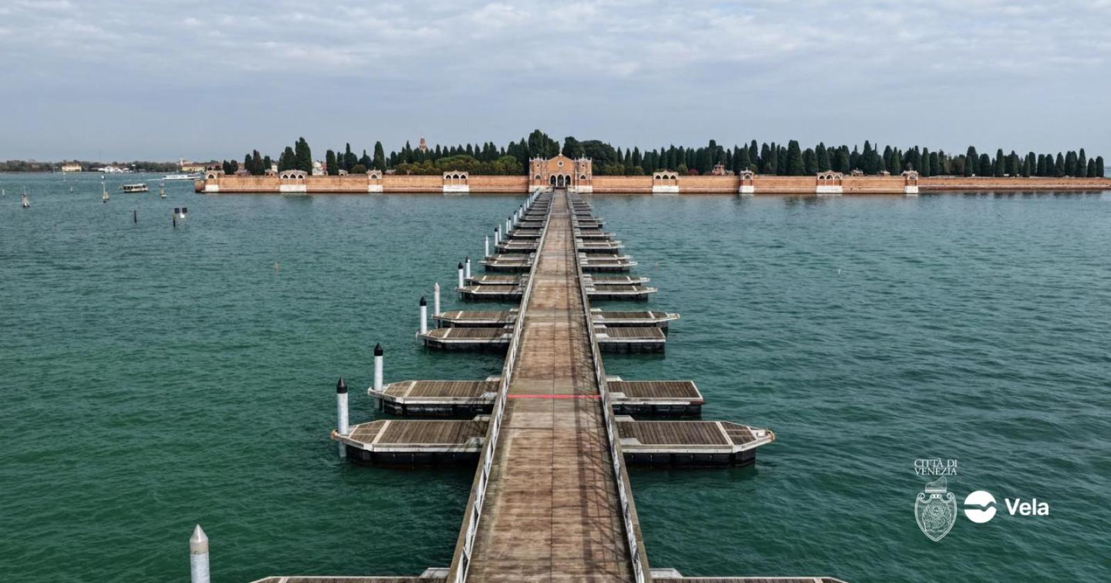 Venezia riapre il ponte galleggiante per l’accesso all’isola di San Michele