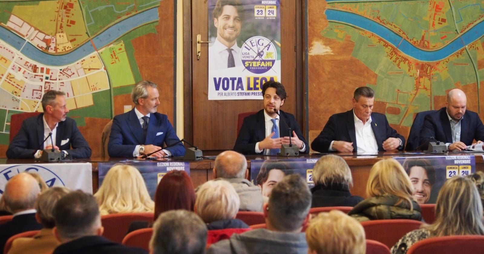 “Il centro destra unito convince”