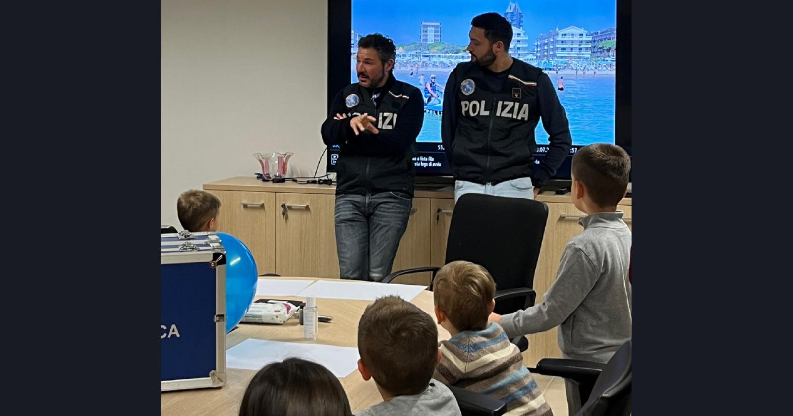 Jesolo, la Polizia di Stato apre le porte ai bambini