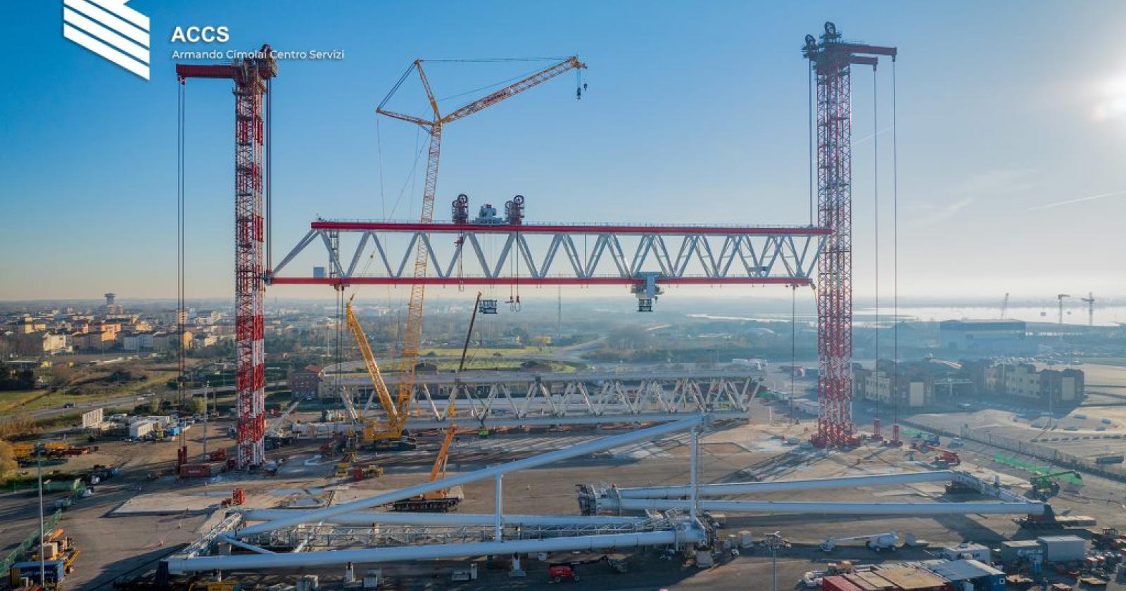 Sollevato il gigante d&rsquo;acciaio