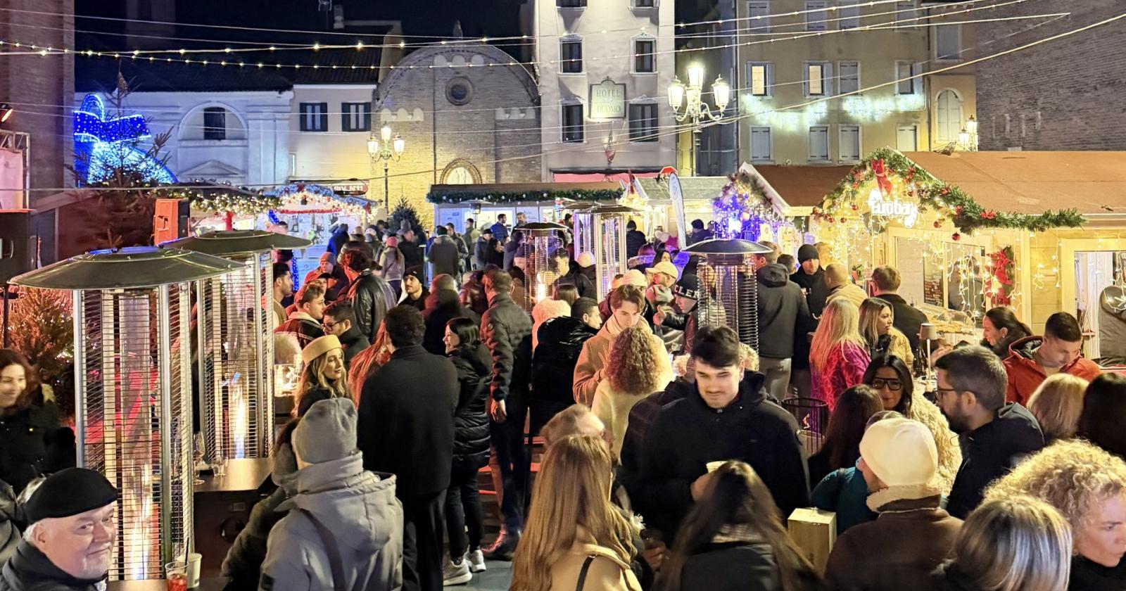 La magia del Natale fa il pienone