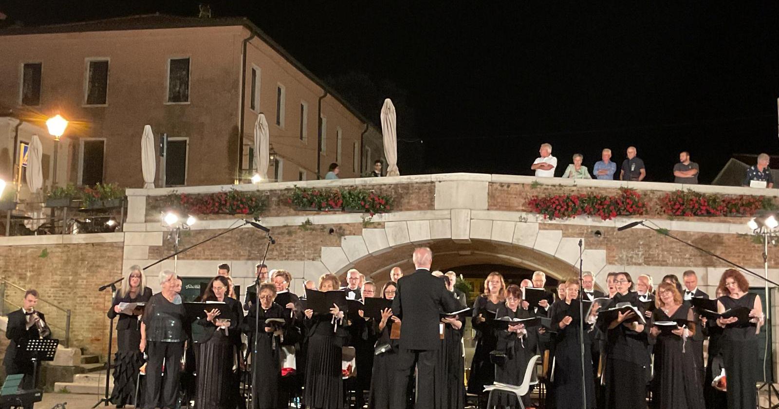 Capodanno in auditorium con coro lirico e orchestra sinfonica