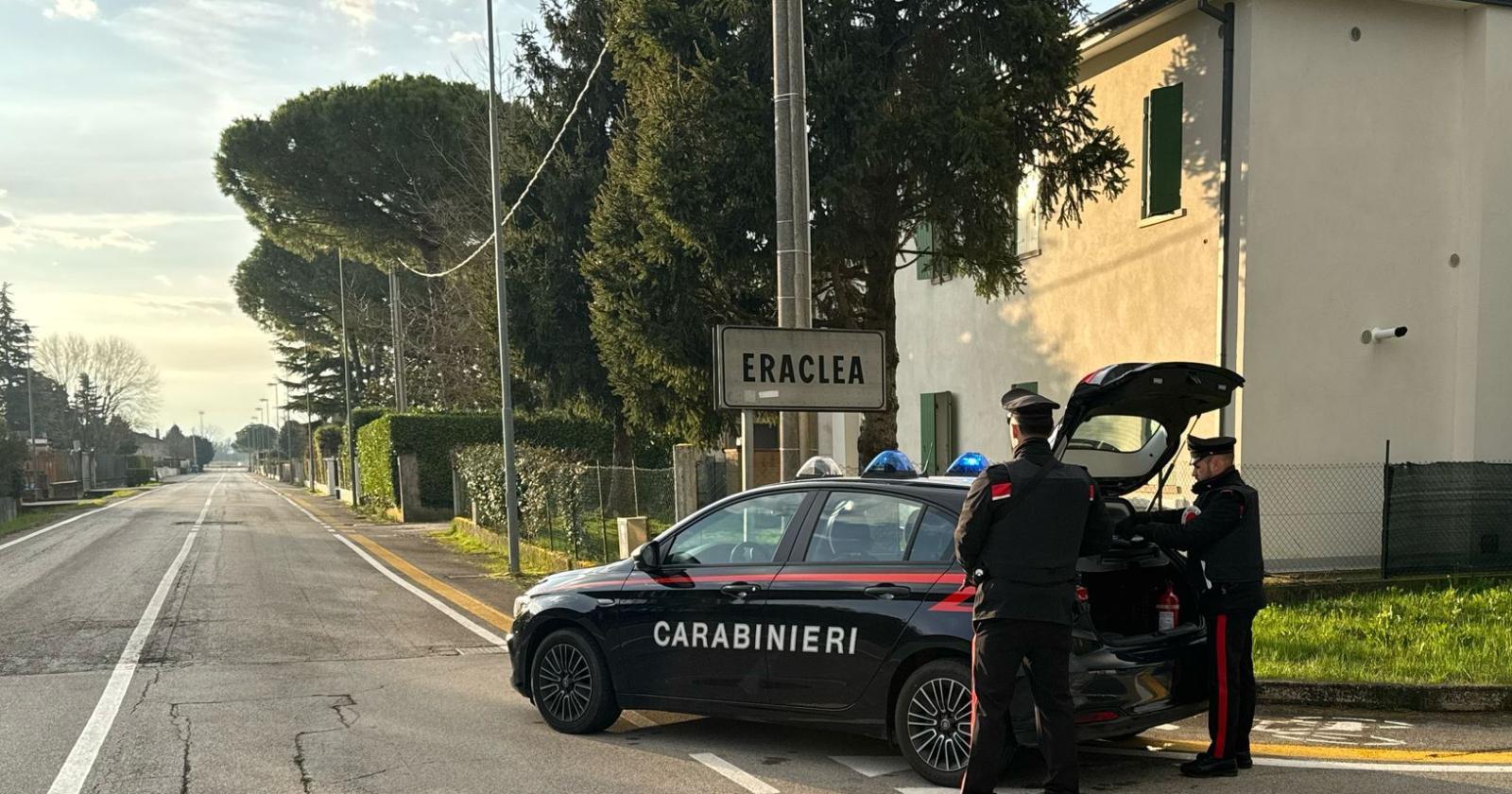 Sospetto via vai di persone: 24enne denunciato per spaccio dopo una perquisizione