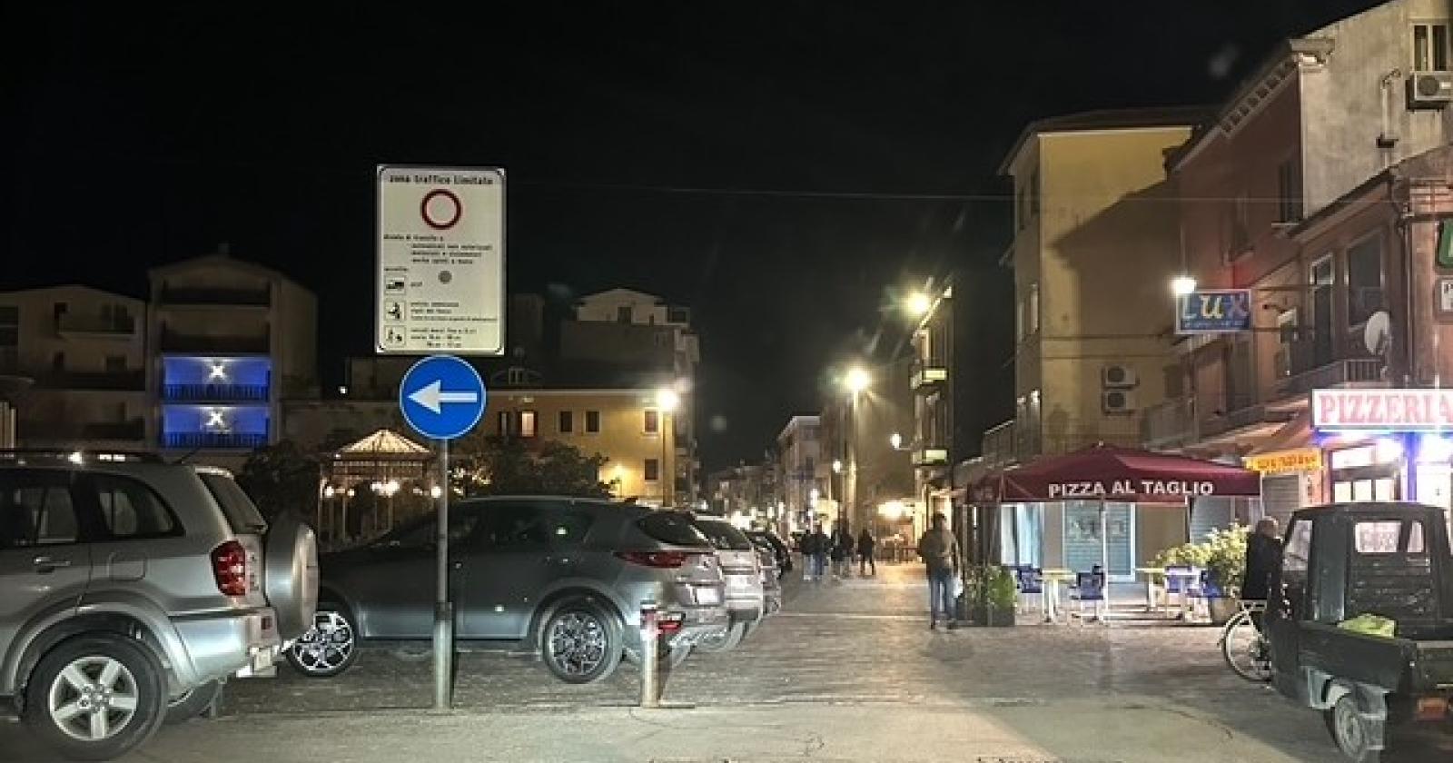 Piazza Todaro senza regole
