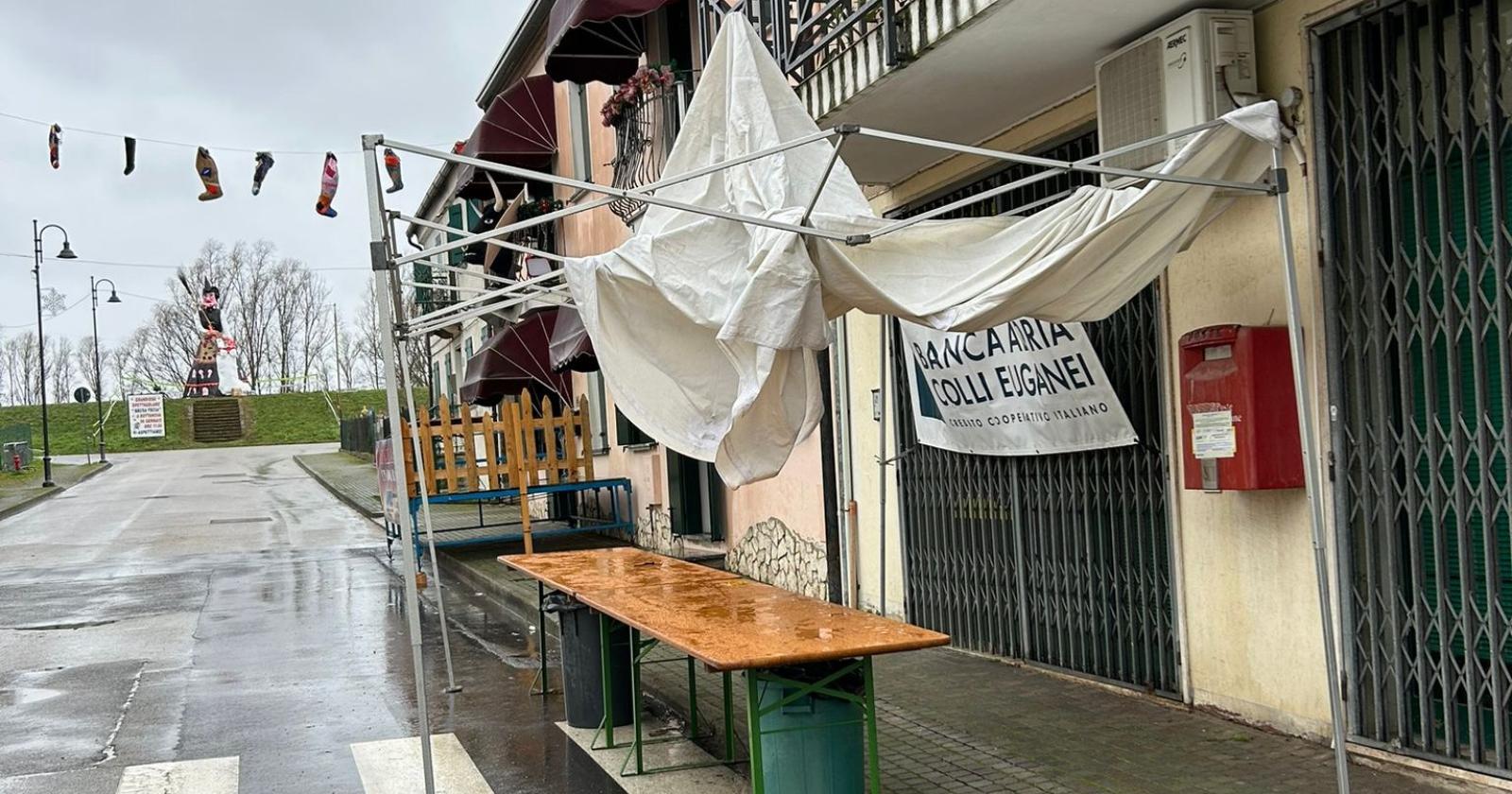 Il maltempo sposta le befane