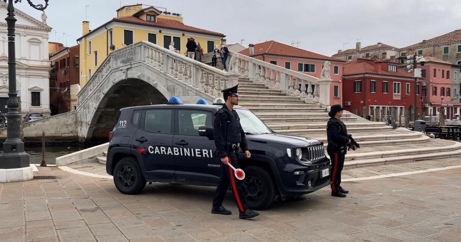 Minacce e violenze in famiglia, arrestato 32enne