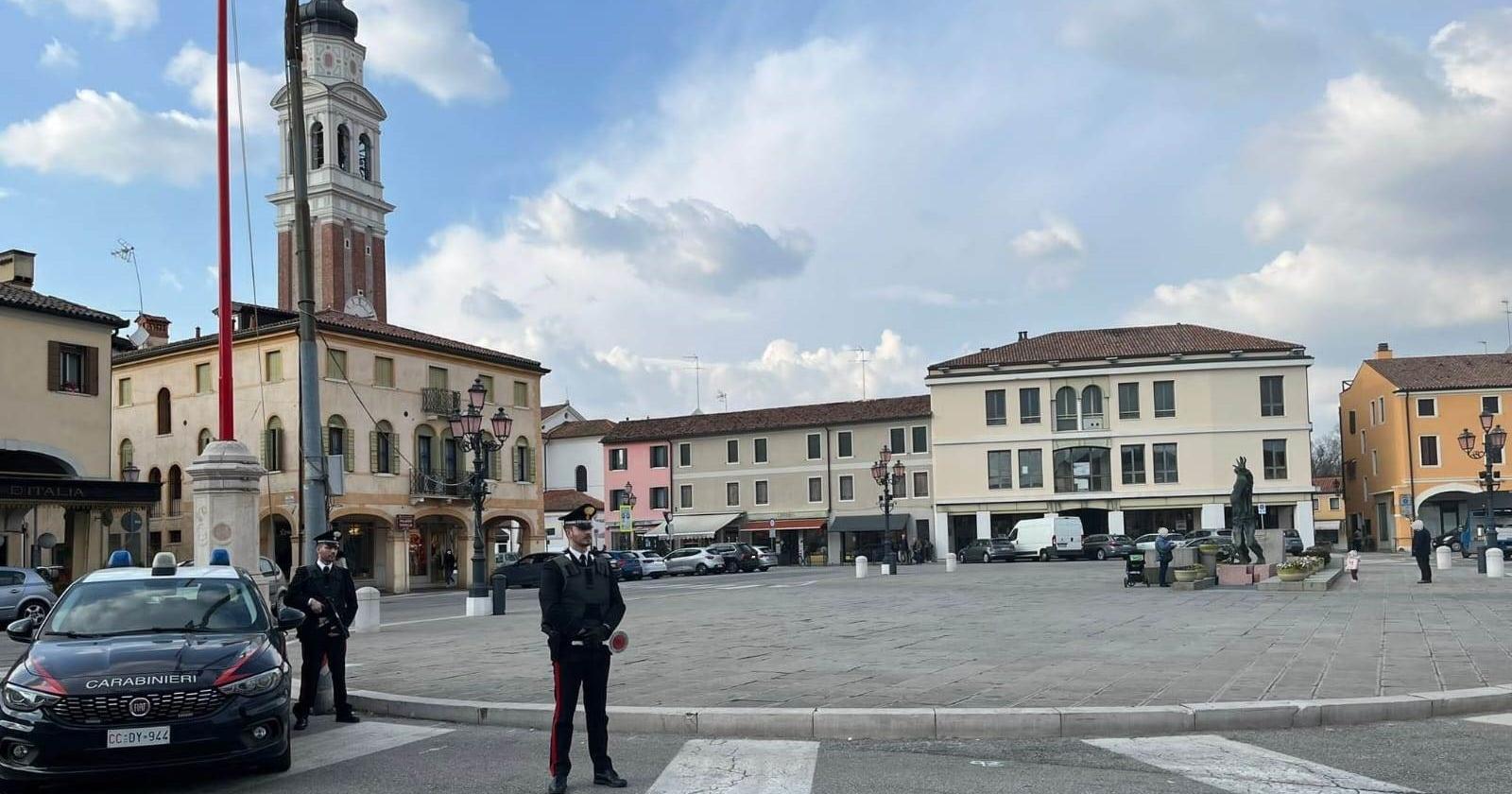 Evade dai domiciliari per minacciare la ex, arrestato un 40enne di Mirano