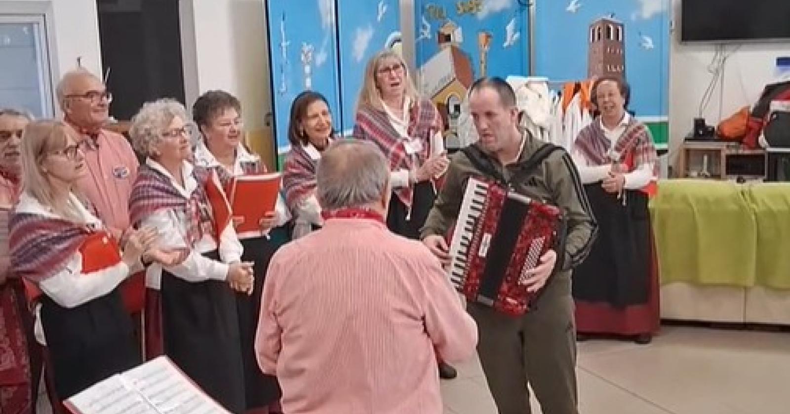 Tante note per la solidariet&agrave; 