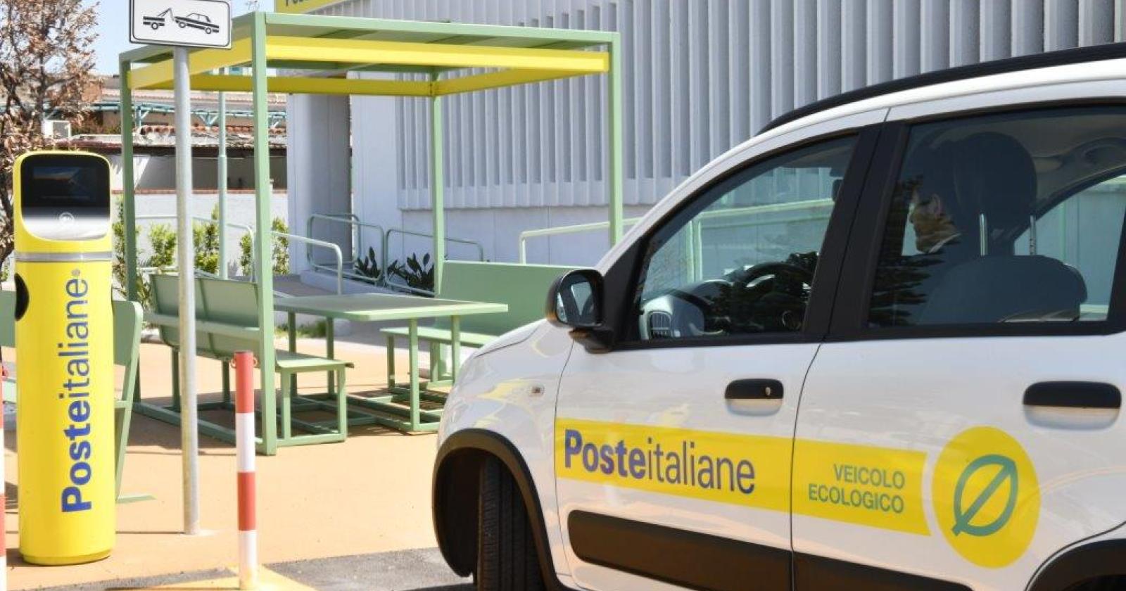 Poste Italiane accelera con le colonnine di ricarica elettrica nei piccoli centri