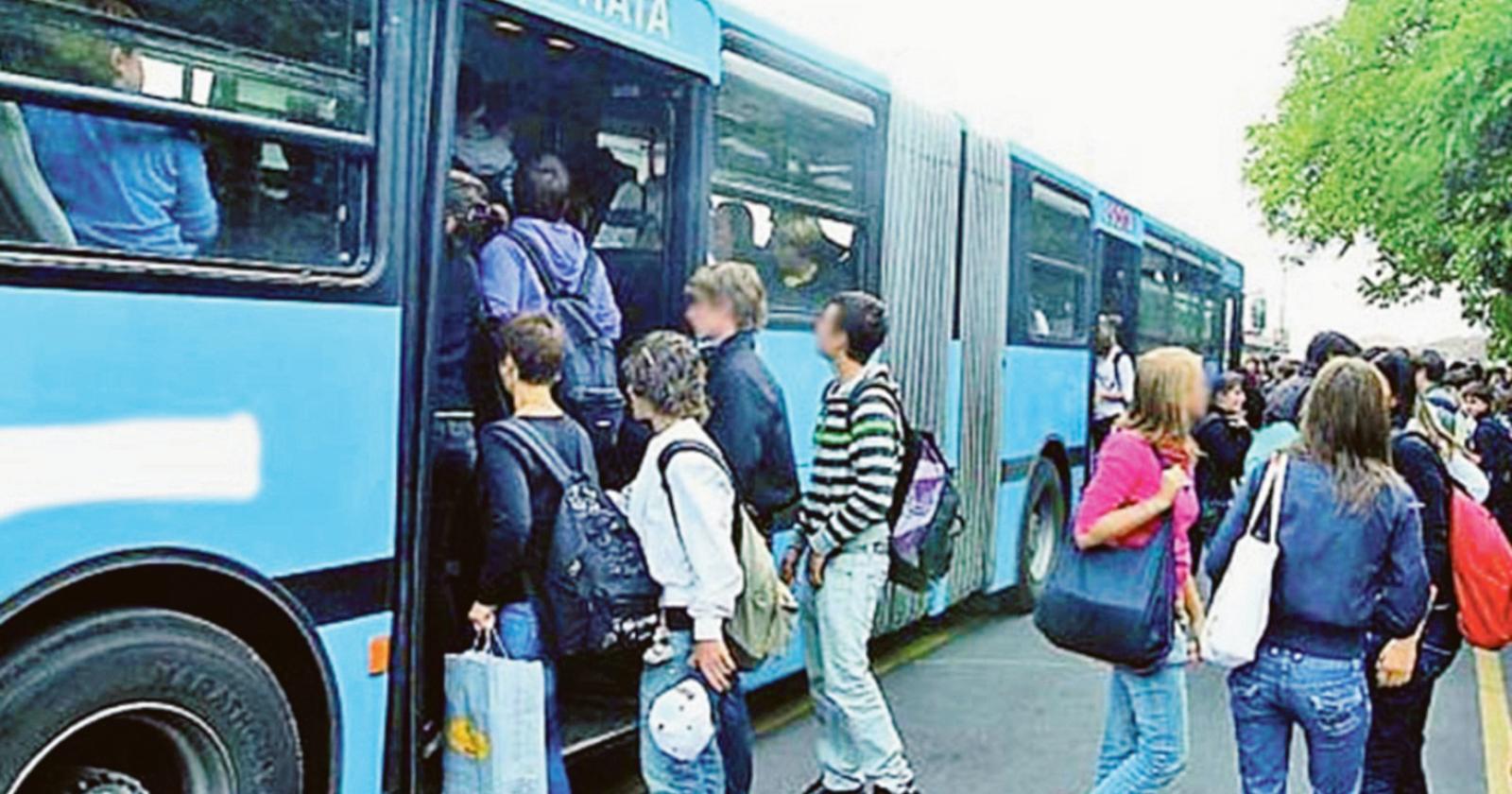 Via Munerati riapre, ma non per gli autobus