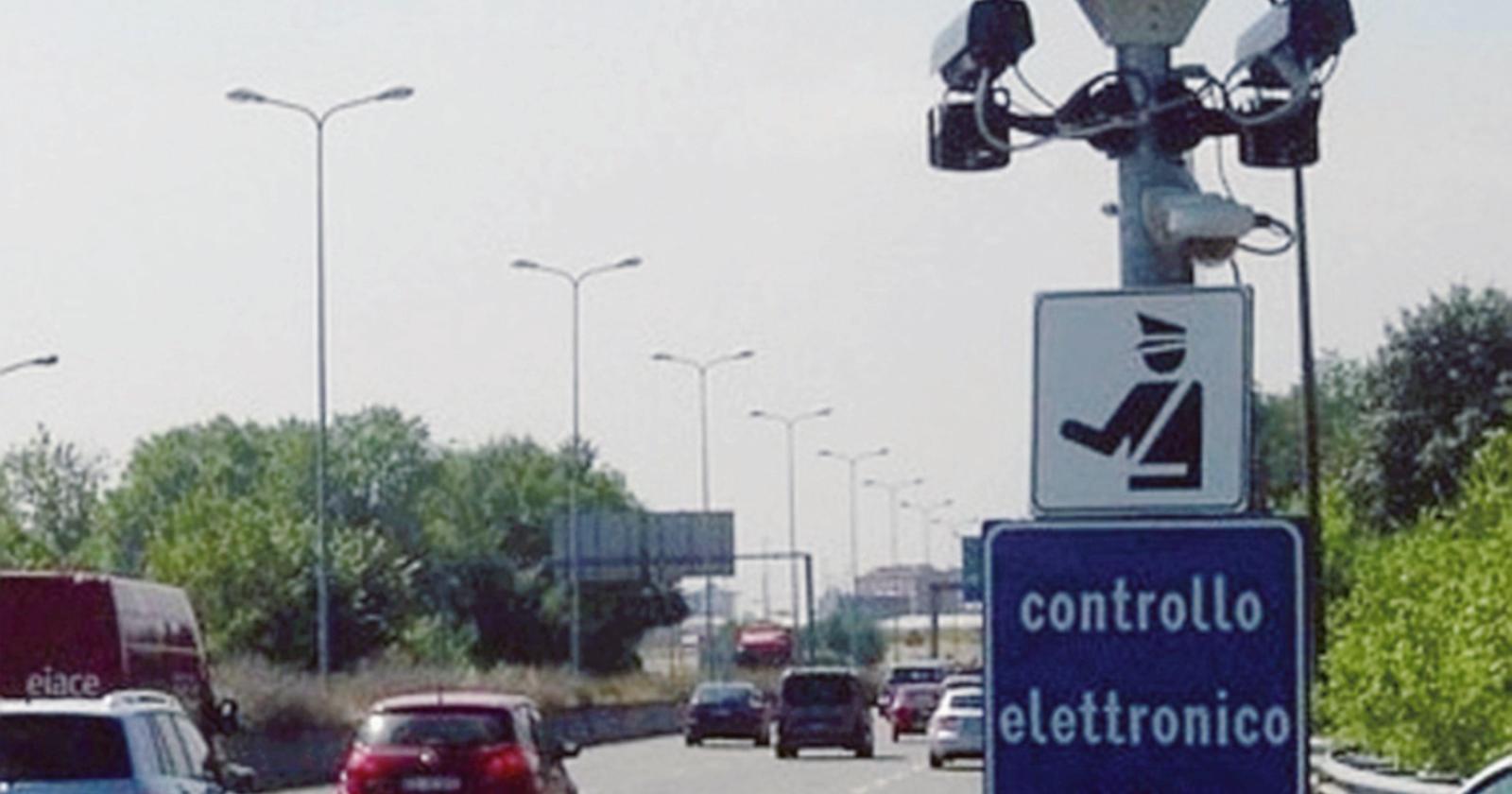 Autovelox, online l’elenco ufficiale del Mit: i dispositivi non censiti saranno spenti 