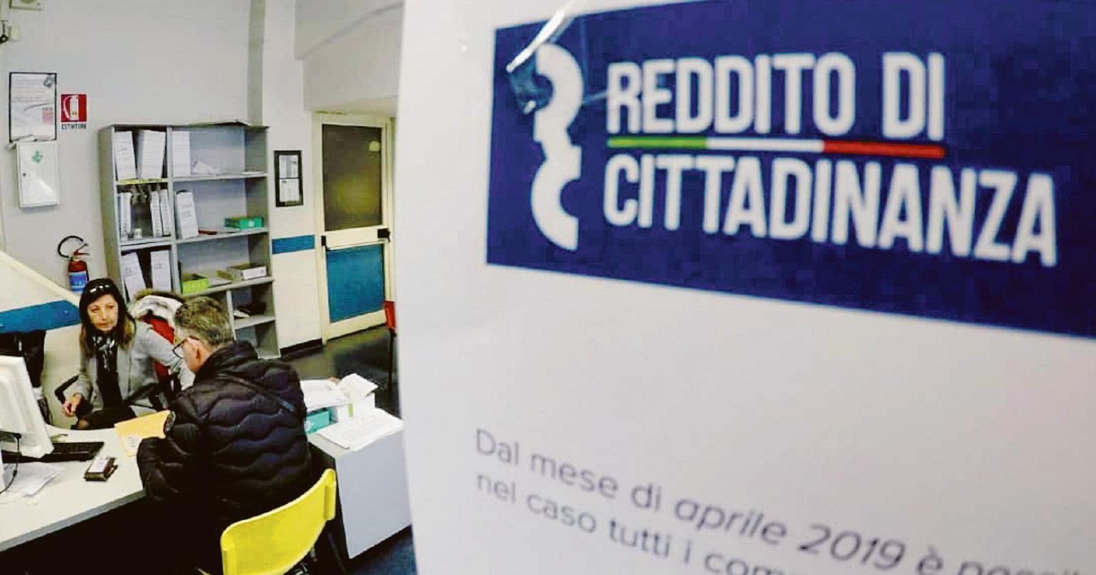 Col reddito di cittadinanza lavora in nero: condannato a 2 anni
