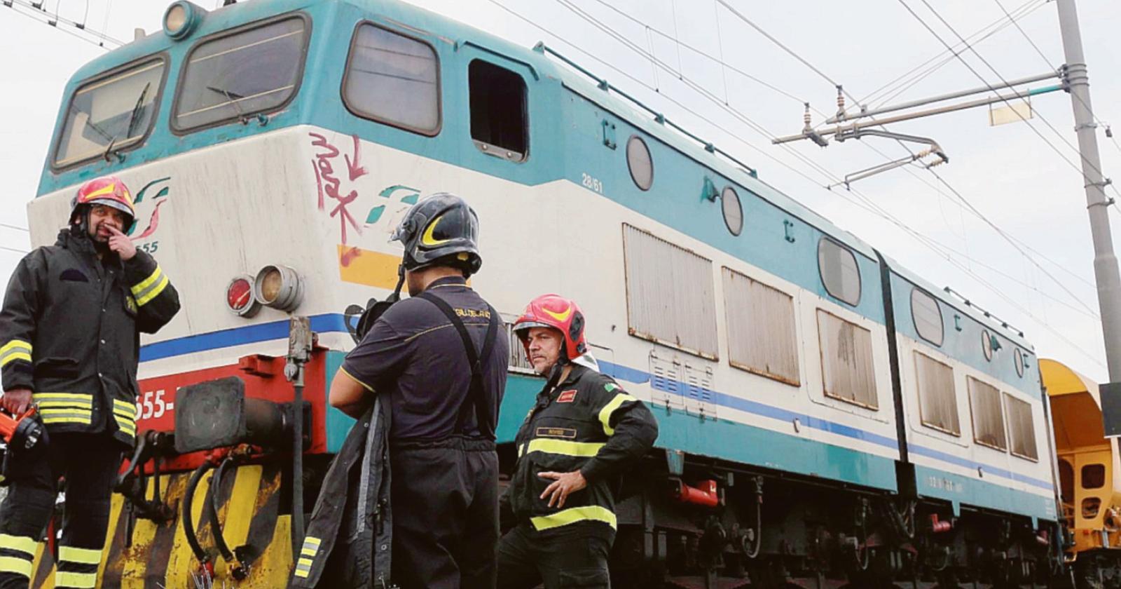 Muore travolto dal treno