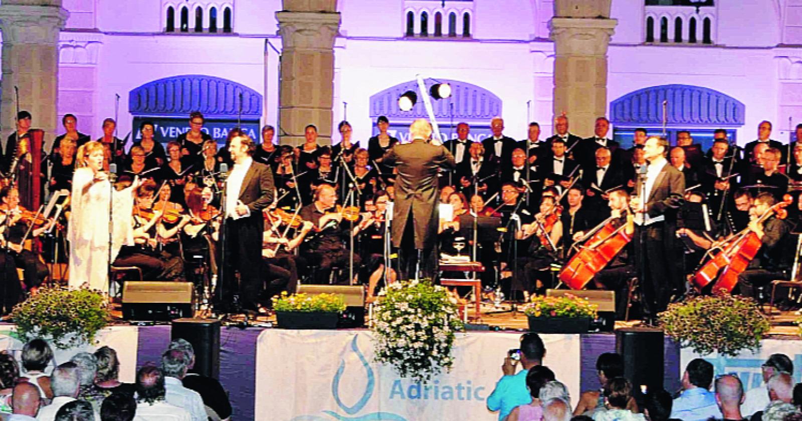 Concerto in piazza col Green pass