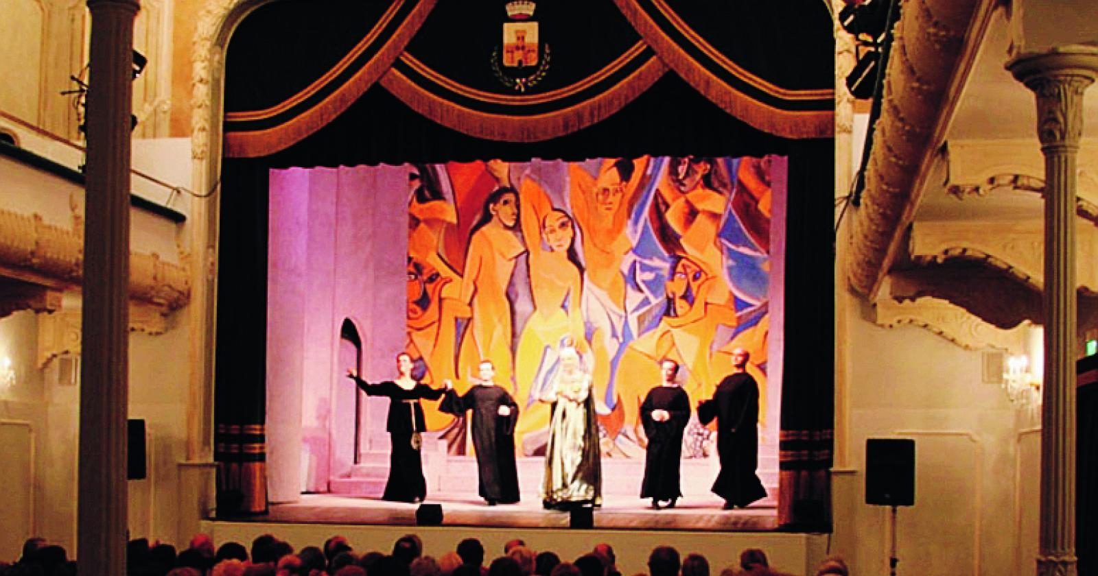 Lo spettacolo della Traviata al Serafin