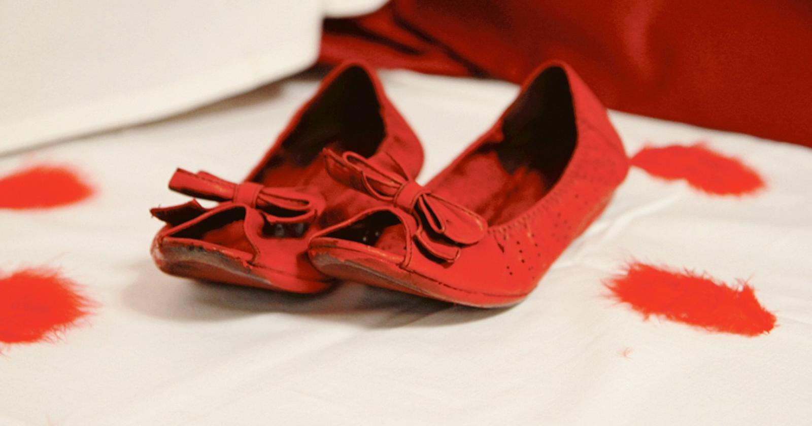 Giornata contro la violenza sulle donne: il CNDDU rilancia educazione e azioni simboliche nelle scuole