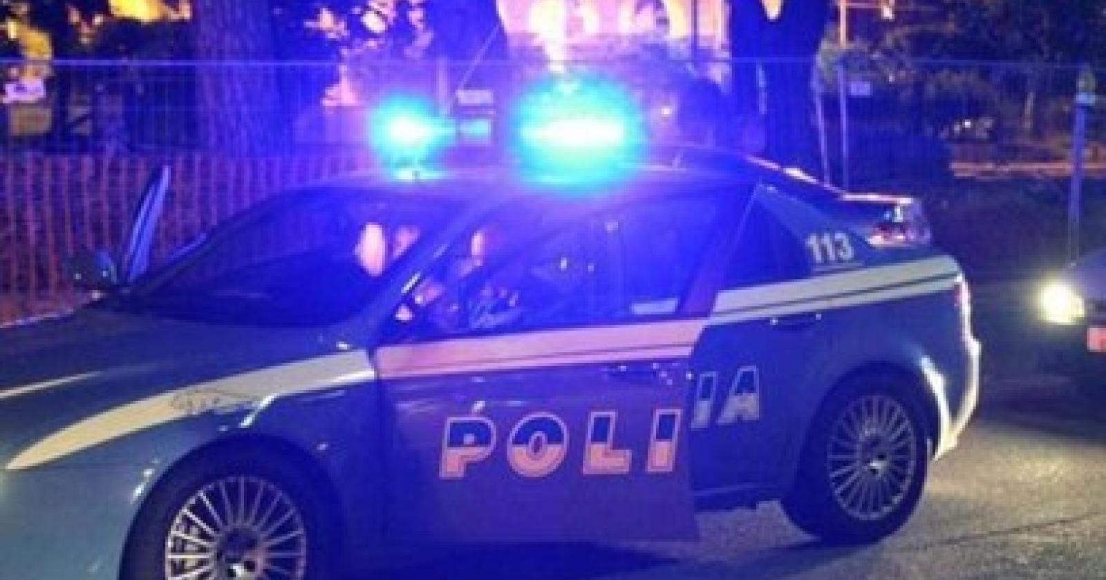 Bastoni, catene, inseguimenti e una sparatoria