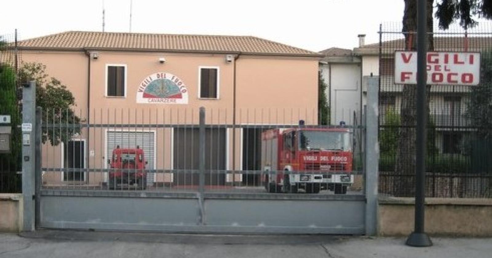 Nuove serrande in caserma