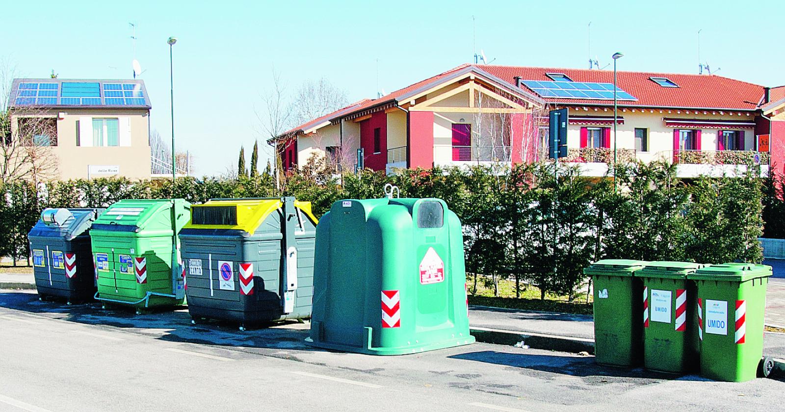 Rifiuti, tornano gli incontri Veritas