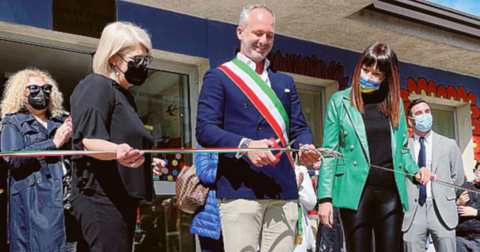 La parete della scuola diventa un’opera d’arte