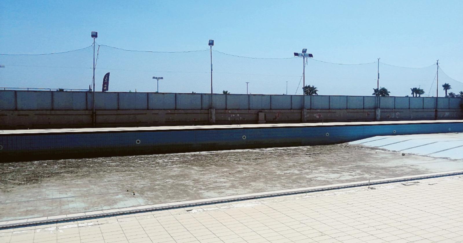 Piscina, l’incertezza frena i lavori