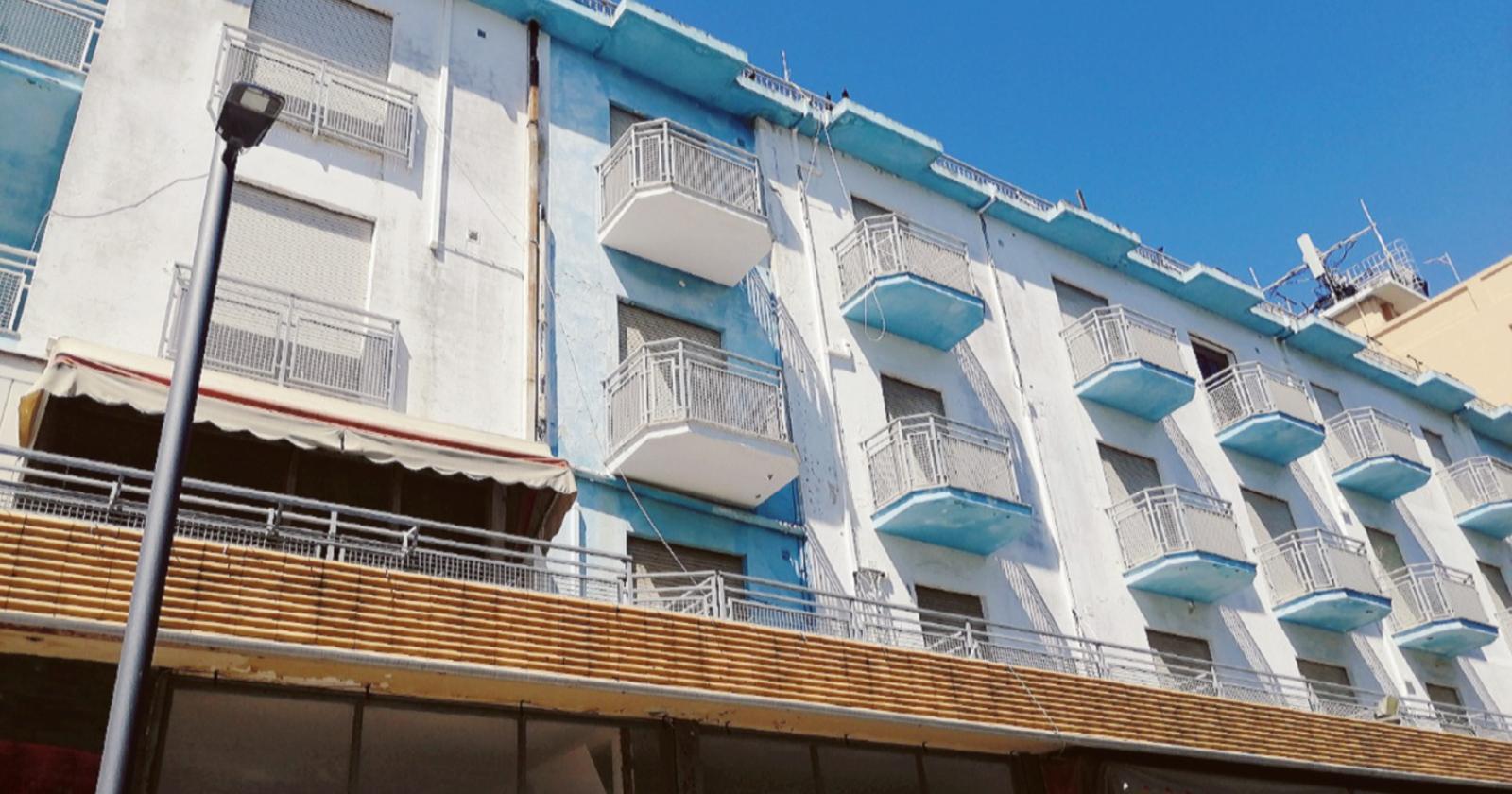 L’ex hotel Stella d’Italia cade a pezzi